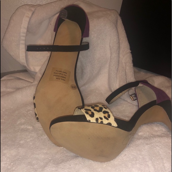 New animal print heels - Picture 3 of 4